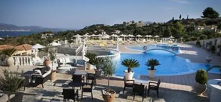 Dionysos Village Apartmanhotel Lászi
