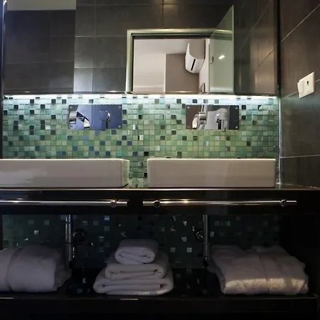 Dionysos Village Apartmanhotel Lászi