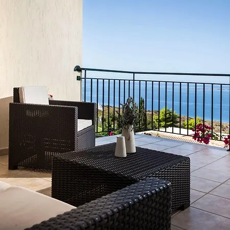 Hotel apartamentowy Dionysos Village Lassi (Kefalonia)