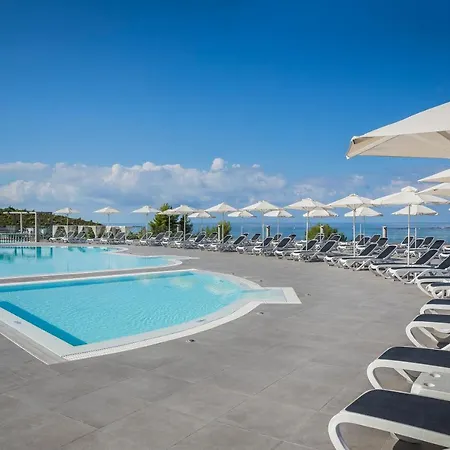 Dionysos Village Hotel apartamentowy 4*