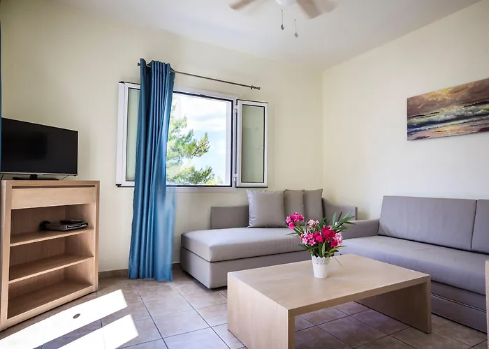 Dionysos Village Aparthotel Lassi (Kefalonia)