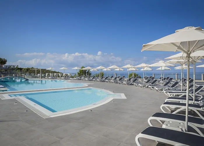 Dionysos Village Aparthotel Lassi (Kefalonia)