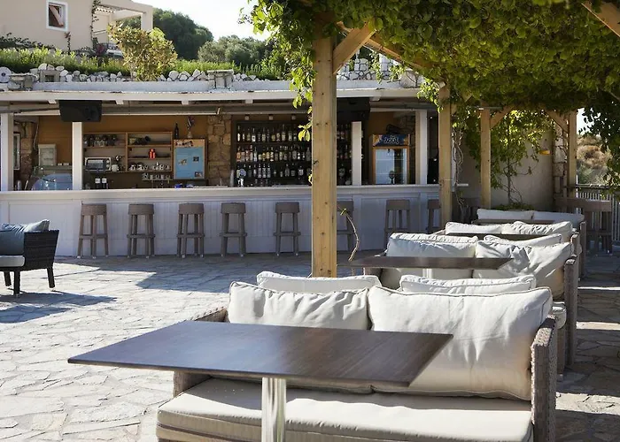 狄奥尼索斯度假公寓