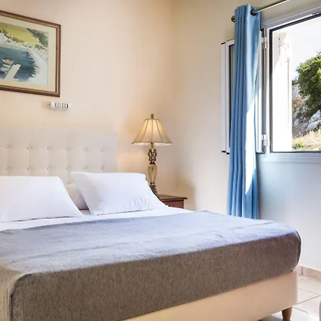 Dionysos Village Lägenhetshotell 4*