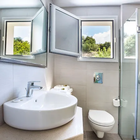 Dionysos Village Lägenhetshotell