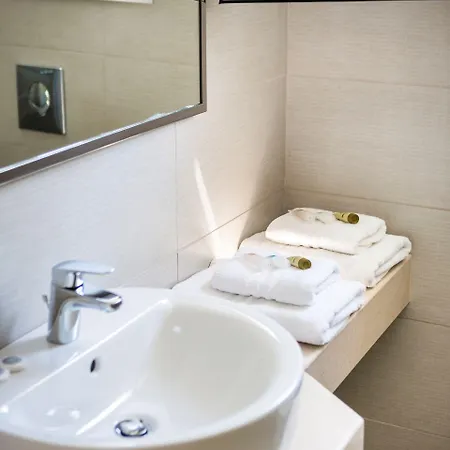 Dionysos Village Lägenhetshotell 4*