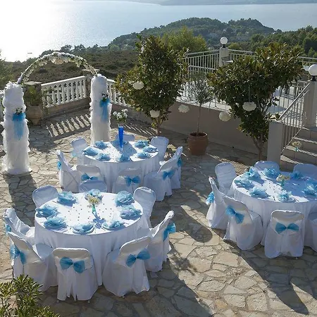 Dionysos Village Lägenhetshotell 4*